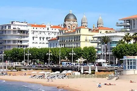 Le Palais Royal Apartmán *